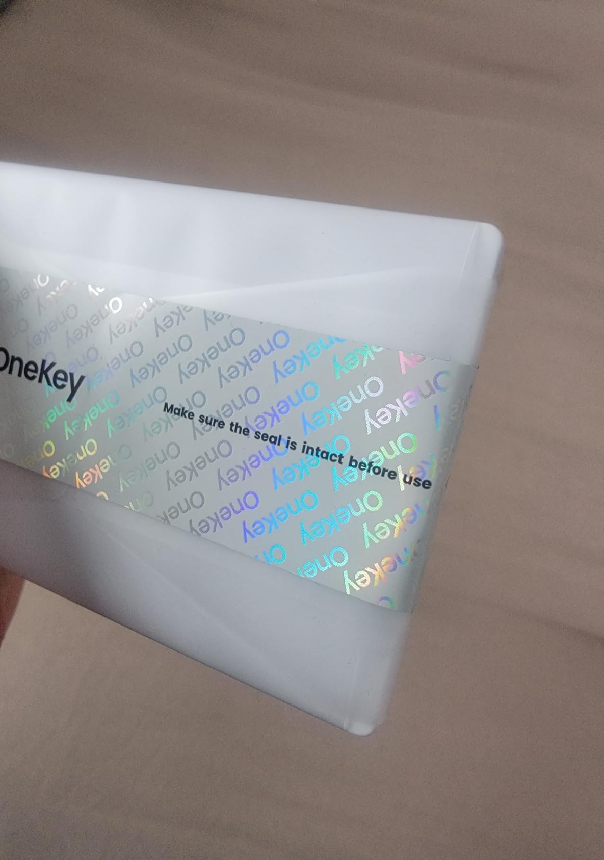 OneKey Classic 1S ハードウェアウォレットを購入