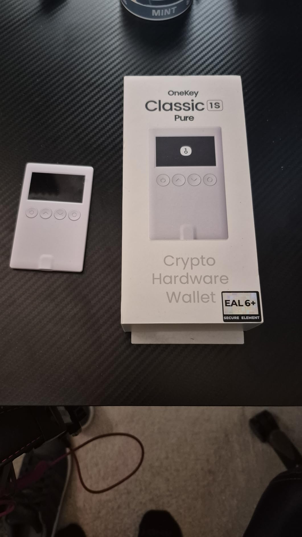 OneKey Classic 1S Pure Bitcoin-only ハードウェアウォレットを購入